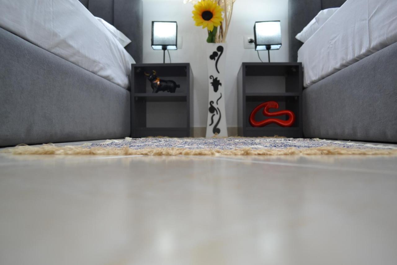Flowers & Green 2 Bedrooms Apartment & Box Garage Vlorë 外观 照片