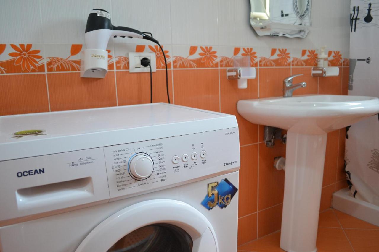 Flowers & Green 2 Bedrooms Apartment & Box Garage Vlorë 外观 照片