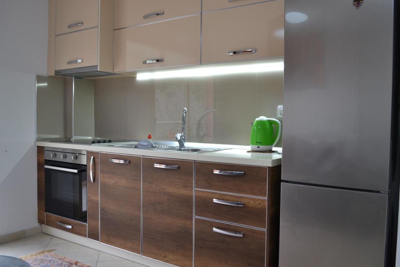 Flowers & Green 2 Bedrooms Apartment & Box Garage Vlorë 外观 照片