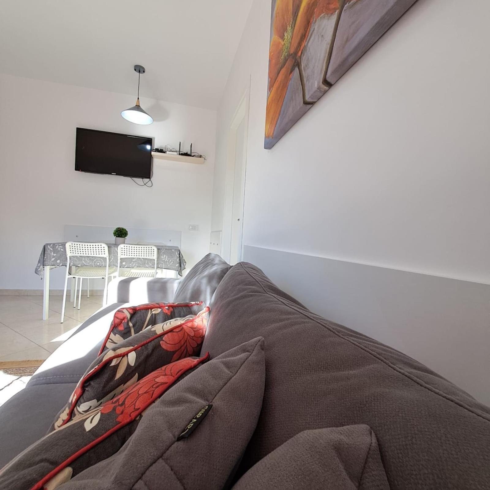 Flowers & Green 2 Bedrooms Apartment & Box Garage Vlorë 外观 照片