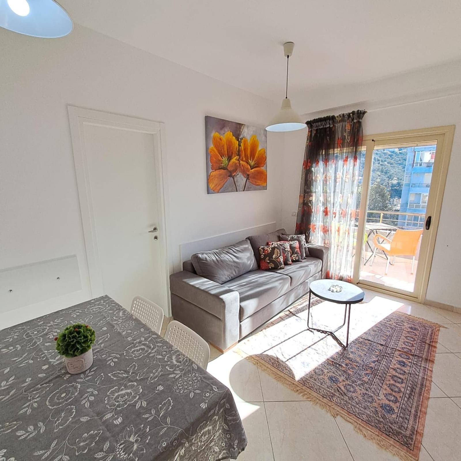 Flowers & Green 2 Bedrooms Apartment & Box Garage Vlorë 外观 照片
