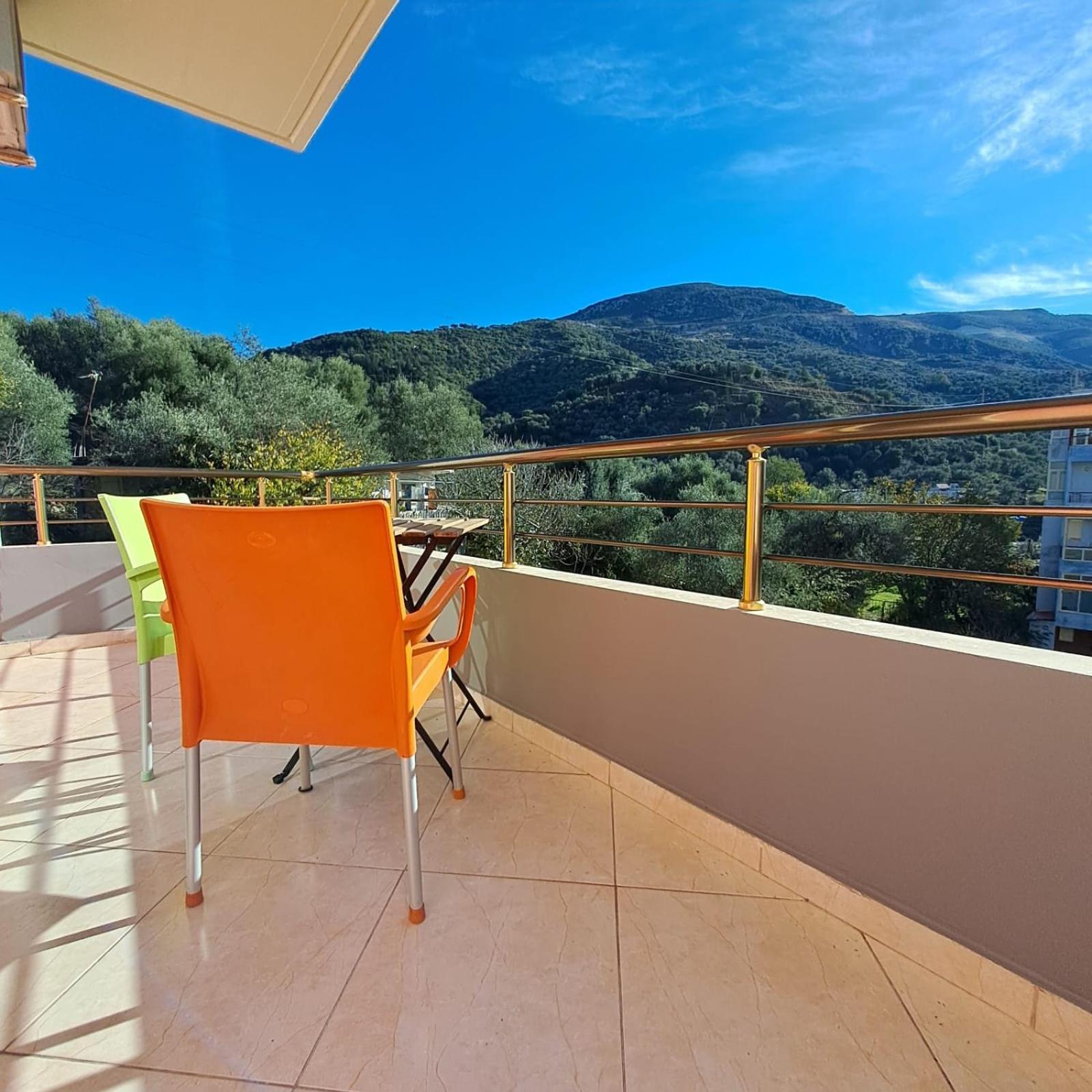 Flowers & Green 2 Bedrooms Apartment & Box Garage Vlorë 外观 照片
