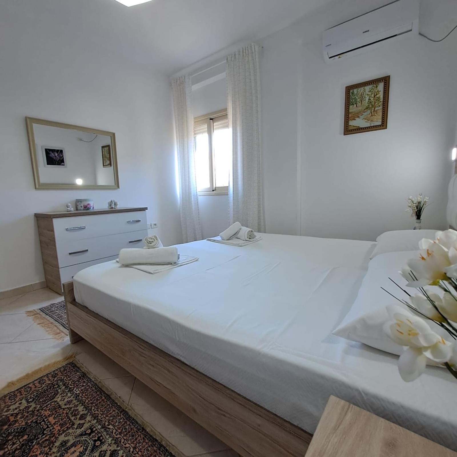 Flowers & Green 2 Bedrooms Apartment & Box Garage Vlorë 外观 照片