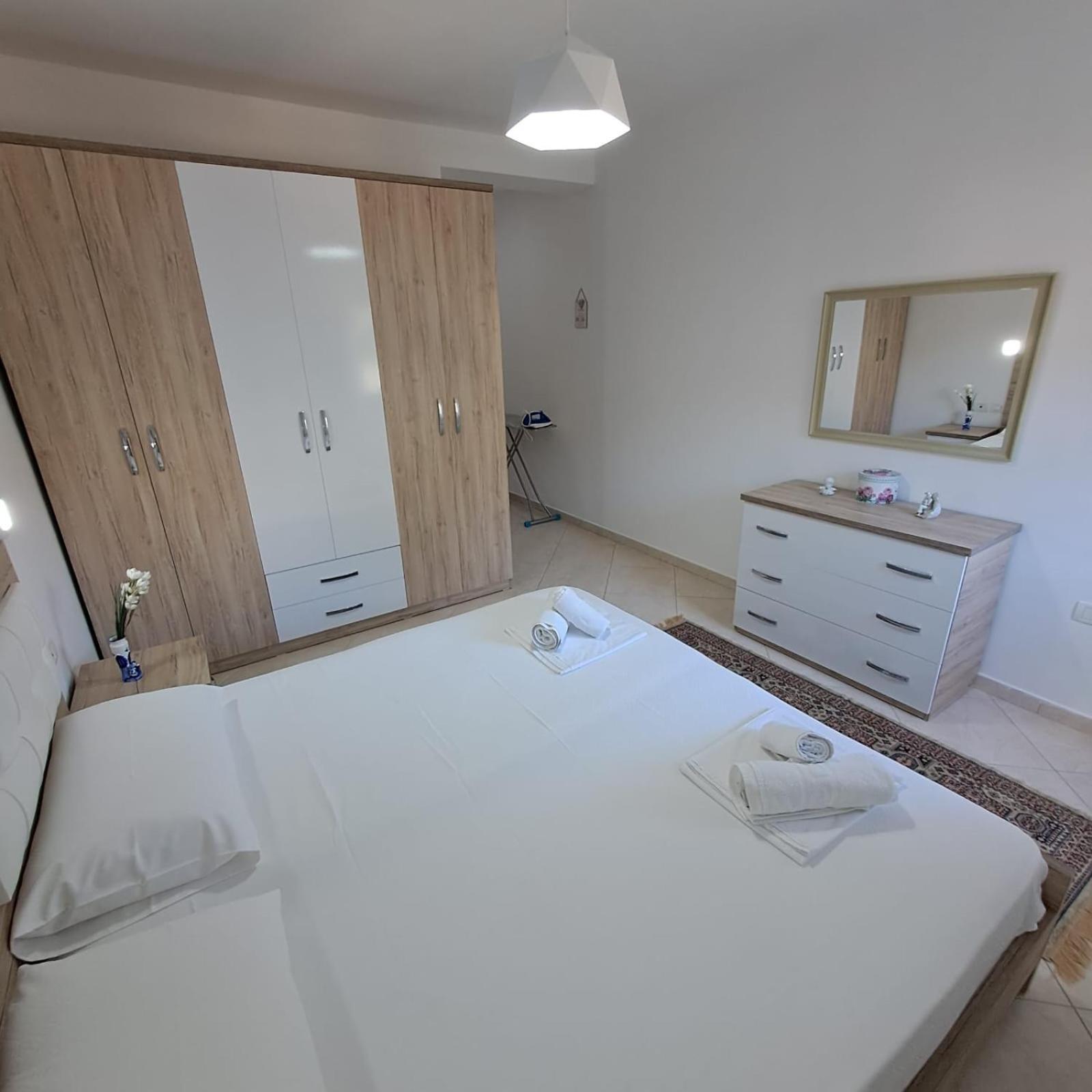 Flowers & Green 2 Bedrooms Apartment & Box Garage Vlorë 外观 照片
