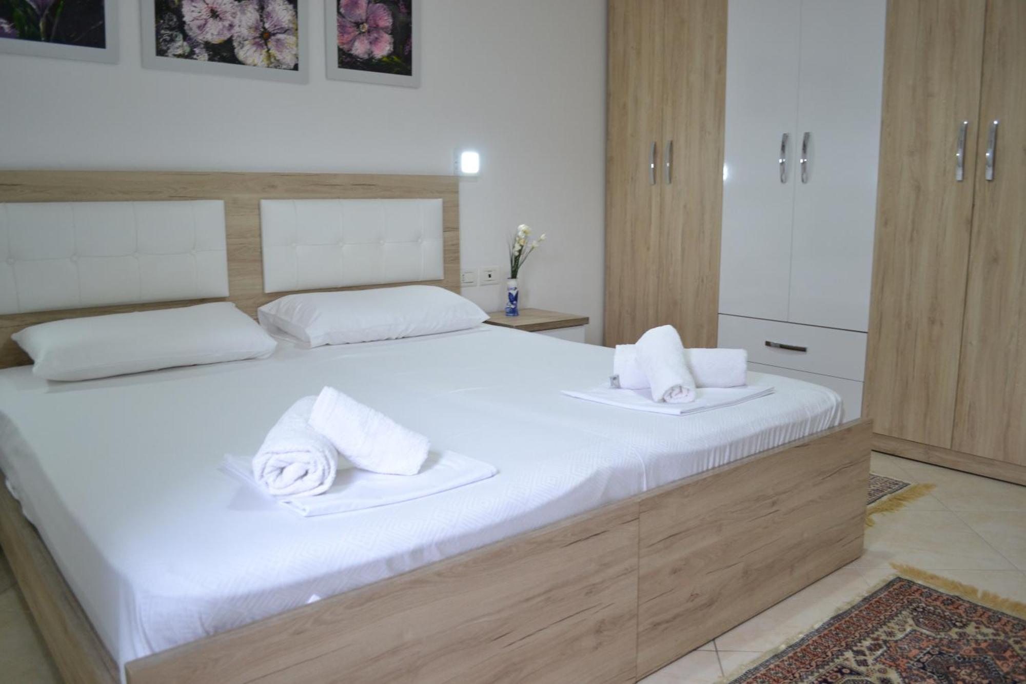 Flowers & Green 2 Bedrooms Apartment & Box Garage Vlorë 外观 照片